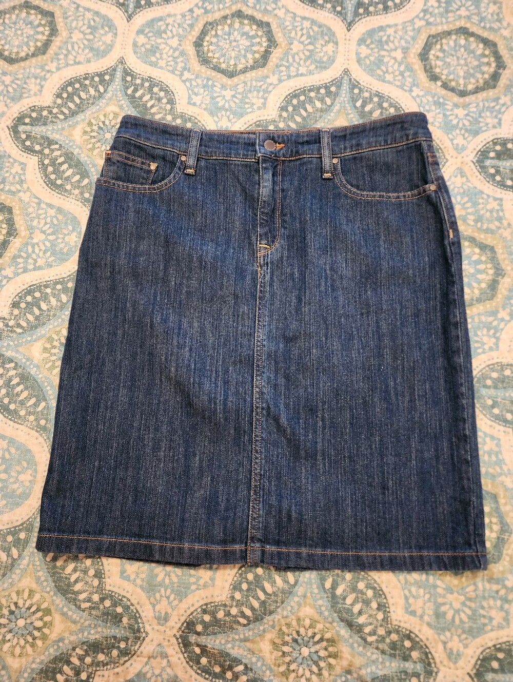 L.L. Bean Favorite Fit Denim Skirt Dark Wash Pencil Mini Midi Blue Size 8
